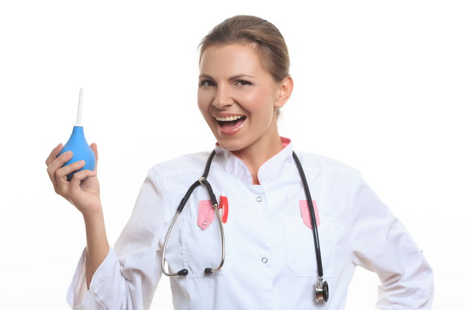 Klistier und Einlauf-Zubehör für erotische Klinikspiele
